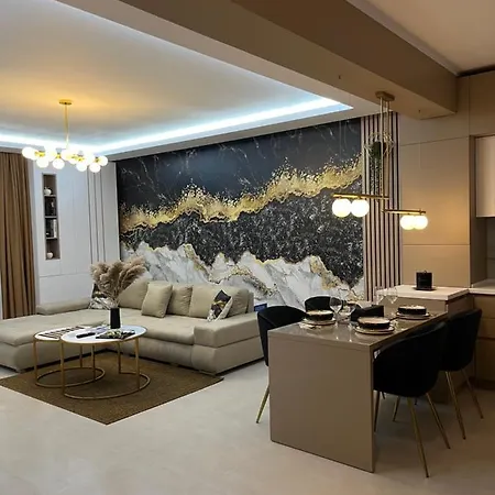 Sas 2 Luxury Mamaia