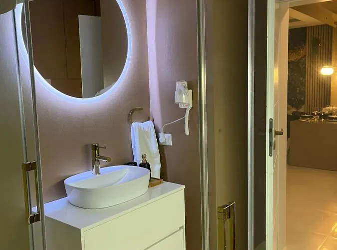 Sas 2 Luxury Apartment