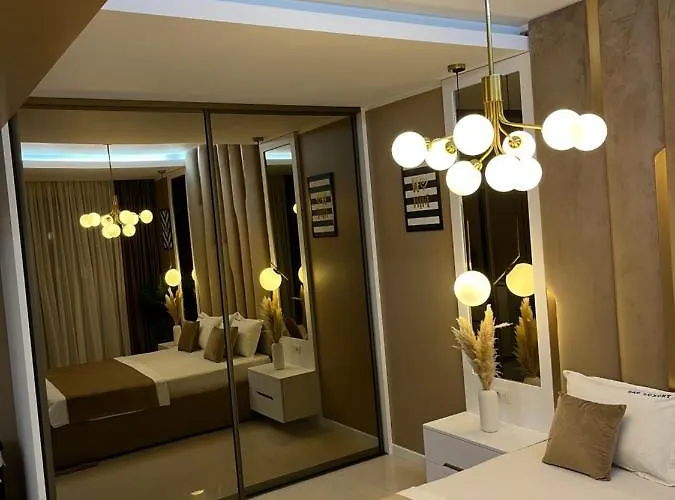 Sas 2 Luxury Apartment Mamaia