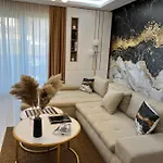 Sas 2 Luxury 马马亚