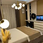 Sas 2 Luxury Mamaia