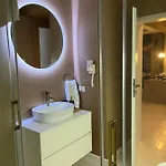 Sas 2 Luxury Apartment