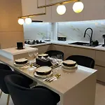 Sas 2 Luxury Apartment Mamaia
